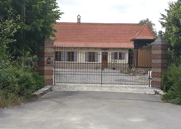 Au Colombier Des Arteaux